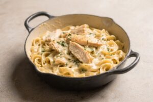 One Pot Chicken Alfredo Pasta